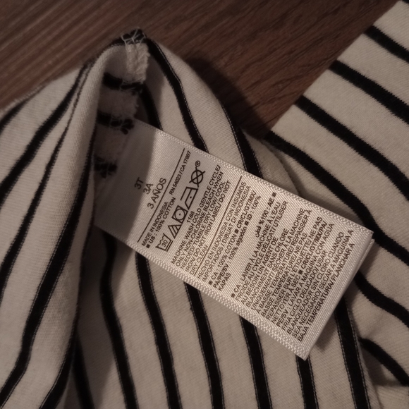 Old Navy 3T Black and White Striped Long sleeved Dress - Picture 4 of 4